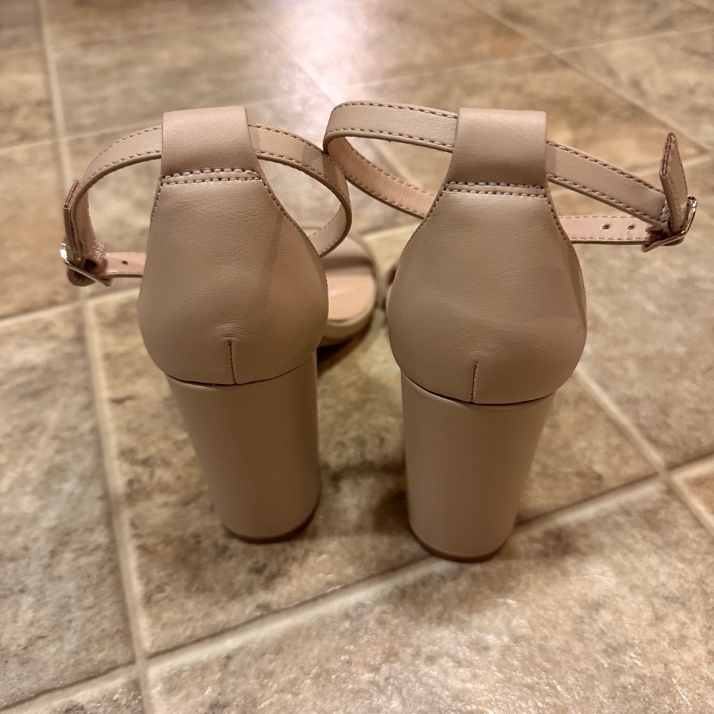 The Drop Avery Women Nude Beige Block Heel Ankle Strap Sandal Size 9.5 High Heel - Picture 3 of 12